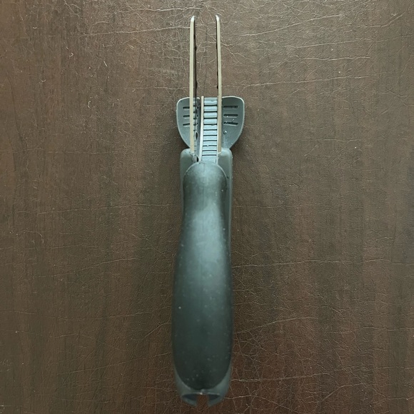 The Pampered Chef Salad and Meat chopper and scissors - Picture 6 of 8